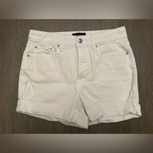 FREE ASSEMBLY WHITE DENIM MOM SHORTS - Size 4 SKU:350